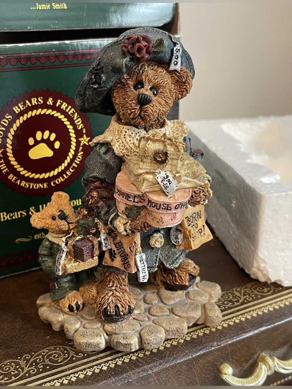 Vintage Boyds Bears & Friends “Grace & Johnathan… Born to Shop” Figurine